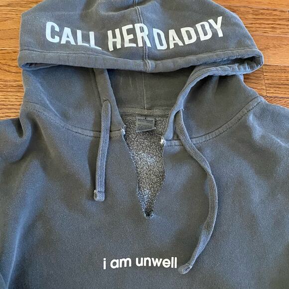 $119 Call Her Daddy / I am Unwell / Barstool Gray Cotton Cut V Neck Hoodie M EUC - Picture 4 of 11